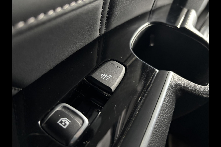 Kia Sorento 1.6 T-GDI Plug-in Hybrid 4WD ExecutiveLine 7p. 265 PK | 360 Camera |  Afneembare trekhaak |  BTW verrekenbaar | Bestuurdersstoel Met Geheugen |  Geluidssysteem Bose | Stoelverwarming | Achterstoelverwarming