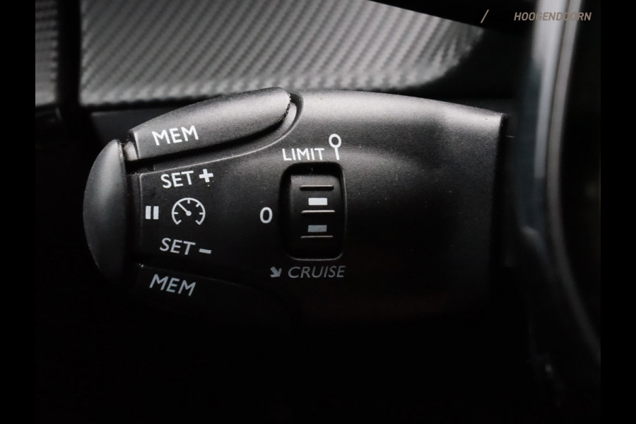 Peugeot 208 1.2 PureTech Style (APPLE CARPLAY,LED,PARKEERSENSOREN,CLIMATE,CRUISE,SPORTSTOELEN,LM-VELGEN,NIEUWE APK,TOPCONDITIE)