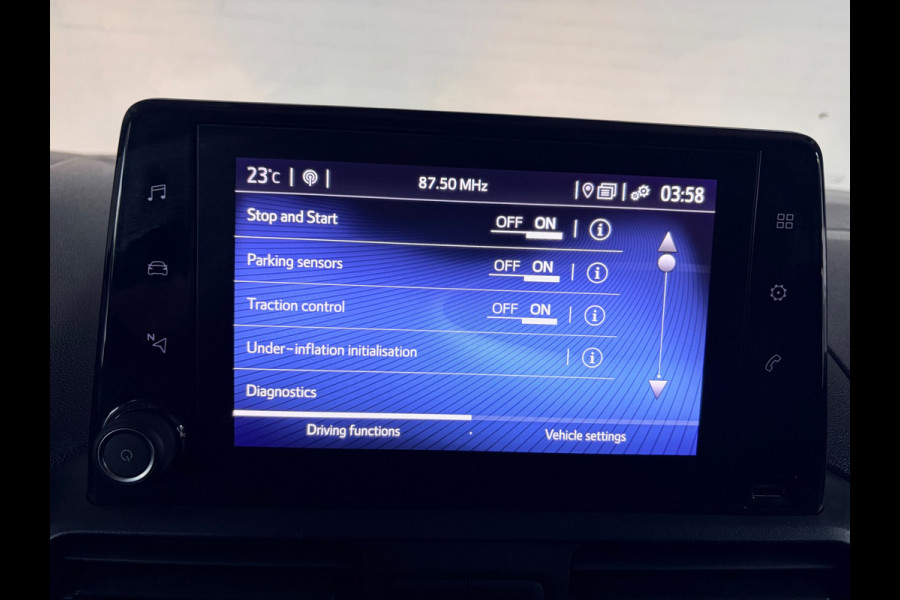 Toyota PROACE CITY Servicewagen 1.5 100pk euro6 D-4D Live l1h1 BOTT inrichting, Victron omvormer v230, RIJKLAARPRIJS!