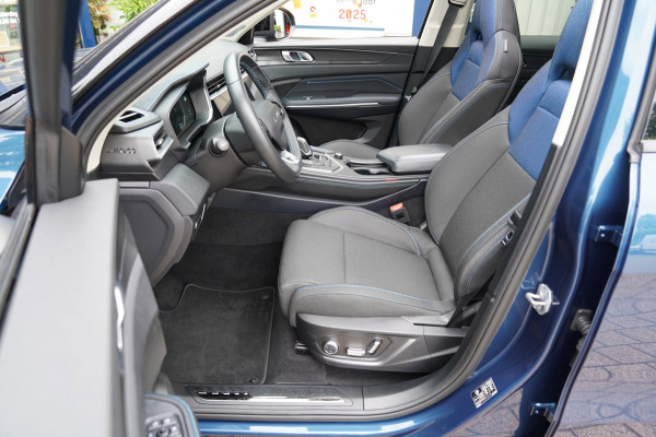 Lynk & Co 01 1.5|Prijs incl. 12 mnd garantie| Afn Trekhaak Panoramadak Navi Apple carplay/Android auto Camera