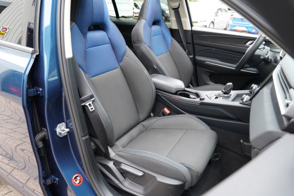 Lynk & Co 01 1.5|Prijs incl. 12 mnd garantie| Afn Trekhaak Panoramadak Navi Apple carplay/Android auto Camera
