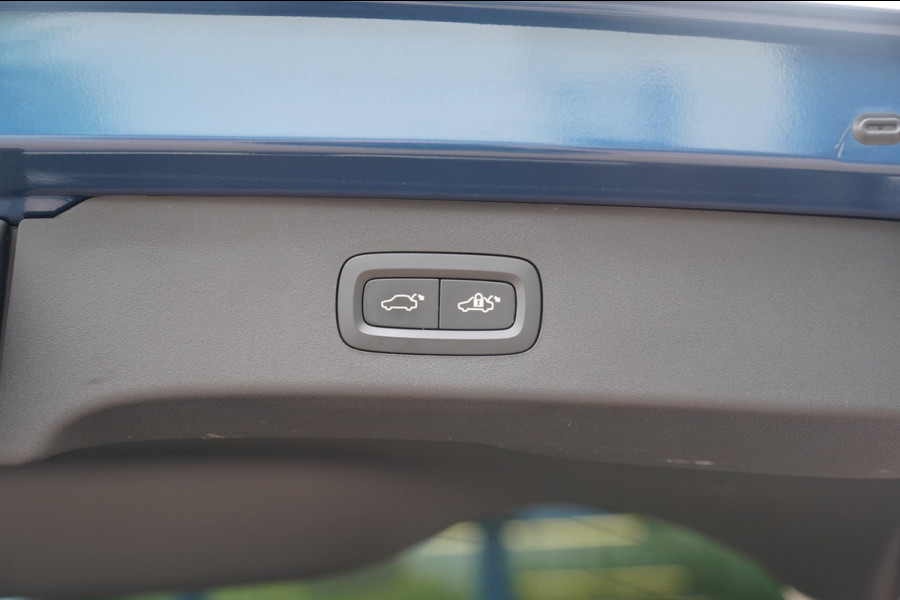 Lynk & Co 01 1.5|Prijs incl. 12 mnd garantie| Afn Trekhaak Panoramadak Navi Apple carplay/Android auto Camera