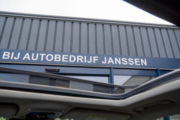Lynk & Co 01 1.5|Prijs incl. 12 mnd garantie| Afn Trekhaak Panoramadak Navi Apple carplay/Android auto Camera