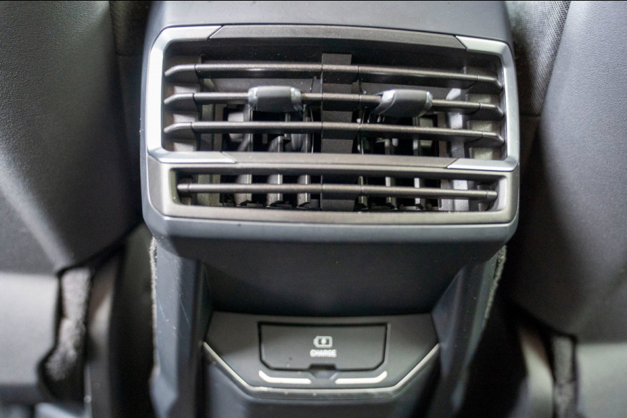 Lynk & Co 01 1.5|Prijs incl. 12 mnd garantie| Afn Trekhaak Panoramadak Navi Apple carplay/Android auto Camera