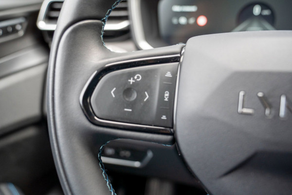 Lynk & Co 01 1.5|Prijs incl. 12 mnd garantie| Afn Trekhaak Panoramadak Navi Apple carplay/Android auto Camera