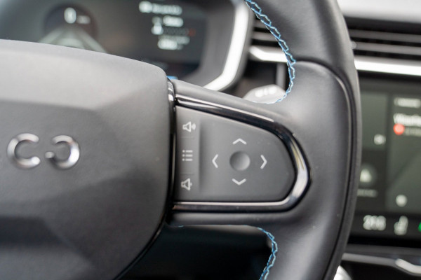 Lynk & Co 01 1.5|Prijs incl. 12 mnd garantie| Afn Trekhaak Panoramadak Navi Apple carplay/Android auto Camera