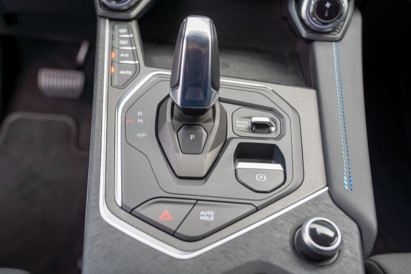 Lynk & Co 01 1.5|Prijs incl. 12 mnd garantie| Afn Trekhaak Panoramadak Navi Apple carplay/Android auto Camera