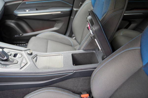 Lynk & Co 01 1.5|Prijs incl. 12 mnd garantie| Afn Trekhaak Panoramadak Navi Apple carplay/Android auto Camera
