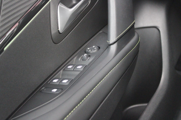 Peugeot e-208 EV GT 136PK 50 kWh | NAVIGATIE 10" TOUCHSCREEN | APPLE CARPLAY/ANDROID AUTO | PARKEERSENSOREN VOOR + ACHTER | ACHTERUITRIJ CAMERA | FULL LED KOPLAMPEN | 17" LICHTMETALEN VELGEN | CLIMATE CONTROL | CRUISE CONTROL | DAB+ RADIO | REGEN/LICHT SENSOR | SNELLAAD FUNCTIE | ALL SEASON BANDEN |