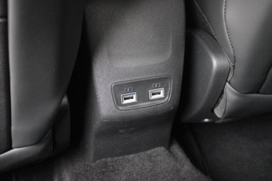 Peugeot e-208 EV GT 136PK 50 kWh | NAVIGATIE 10" TOUCHSCREEN | APPLE CARPLAY/ANDROID AUTO | PARKEERSENSOREN VOOR + ACHTER | ACHTERUITRIJ CAMERA | FULL LED KOPLAMPEN | 17" LICHTMETALEN VELGEN | CLIMATE CONTROL | CRUISE CONTROL | DAB+ RADIO | REGEN/LICHT SENSOR | SNELLAAD FUNCTIE | ALL SEASON BANDEN |