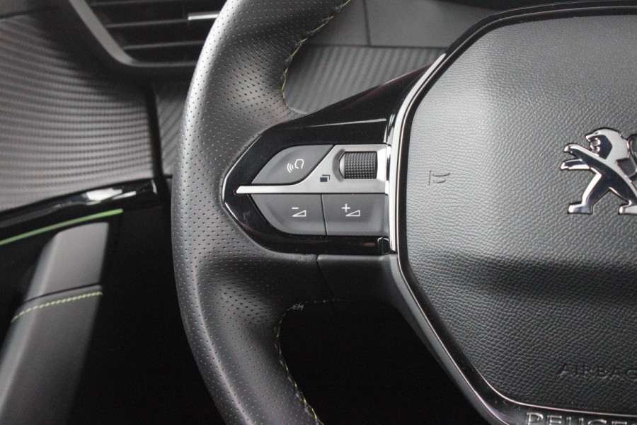 Peugeot e-208 EV GT 136PK 50 kWh | NAVIGATIE 10" TOUCHSCREEN | APPLE CARPLAY/ANDROID AUTO | PARKEERSENSOREN VOOR + ACHTER | ACHTERUITRIJ CAMERA | FULL LED KOPLAMPEN | 17" LICHTMETALEN VELGEN | CLIMATE CONTROL | CRUISE CONTROL | DAB+ RADIO | REGEN/LICHT SENSOR | SNELLAAD FUNCTIE | ALL SEASON BANDEN |