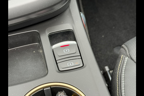 Renault Arkana 1.6 E-Tech hybrid 145 E-Tech engineered | Kantel-/schuif dak | Bose audio | Trekhaak afneembaar |
