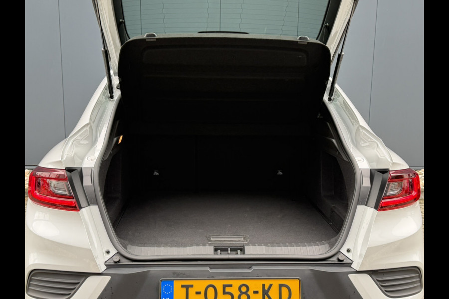 Renault Arkana 1.6 E-Tech hybrid 145 E-Tech engineered | Kantel-/schuif dak | Bose audio | Trekhaak afneembaar |
