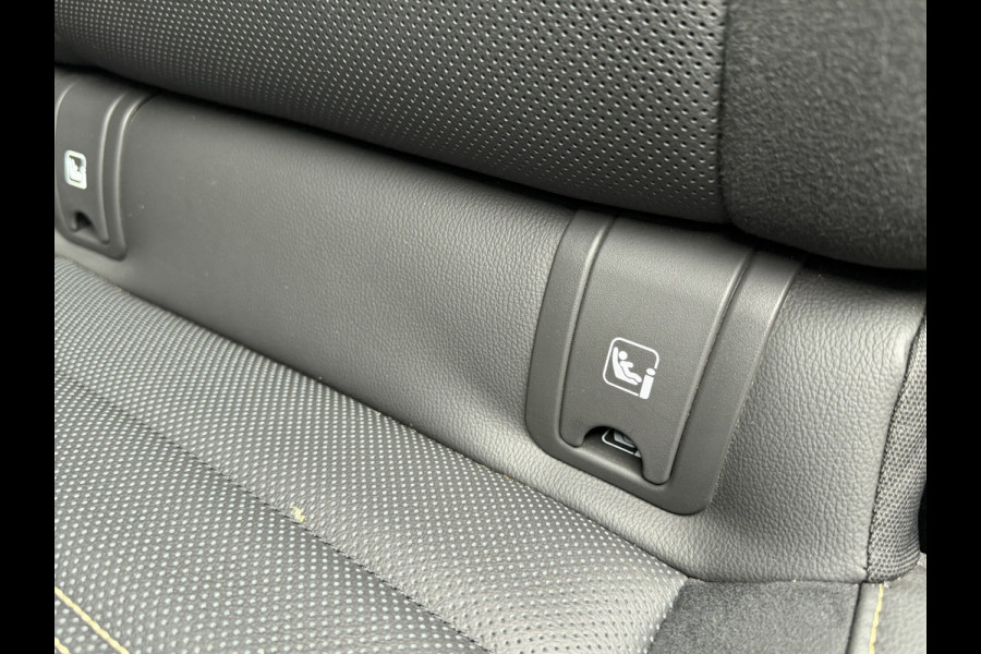 Renault Arkana 1.6 E-Tech hybrid 145 E-Tech engineered | Kantel-/schuif dak | Bose audio | Trekhaak afneembaar |