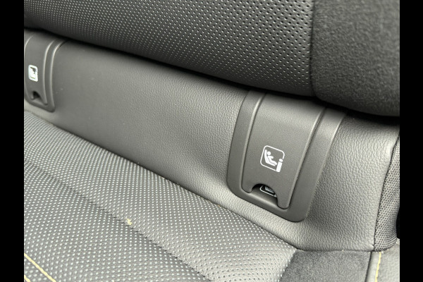 Renault Arkana 1.6 E-Tech hybrid 145 E-Tech engineered | Kantel-/schuif dak | Bose audio | Trekhaak afneembaar |