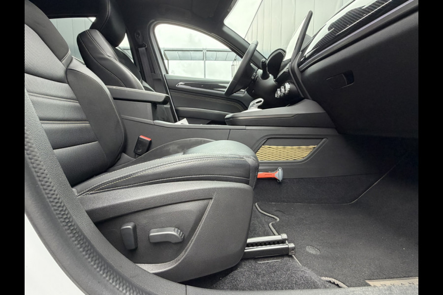 Renault Arkana 1.6 E-Tech hybrid 145 E-Tech engineered | Kantel-/schuif dak | Bose audio | Trekhaak afneembaar |
