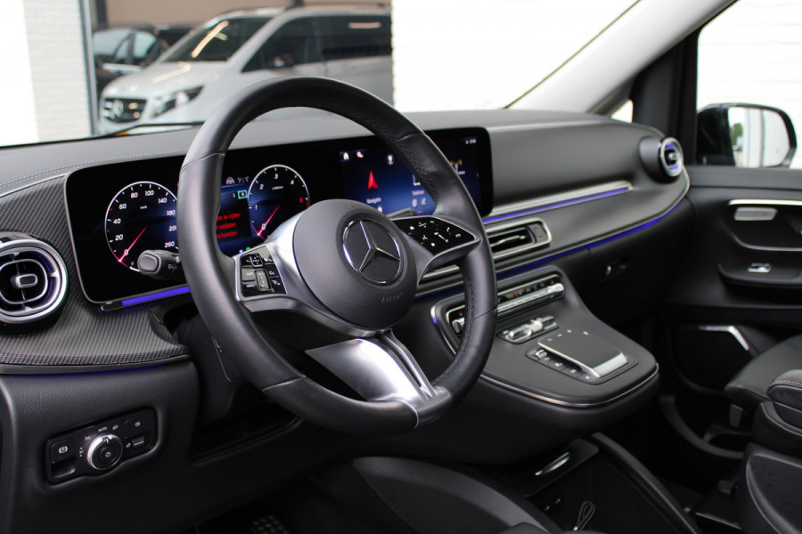 Mercedes-Benz V-Klasse 300d / AMG / DC / 4-Matic / Luchtvering / Pano / Burmester / Vol Opties / NIEUWSTAAT.