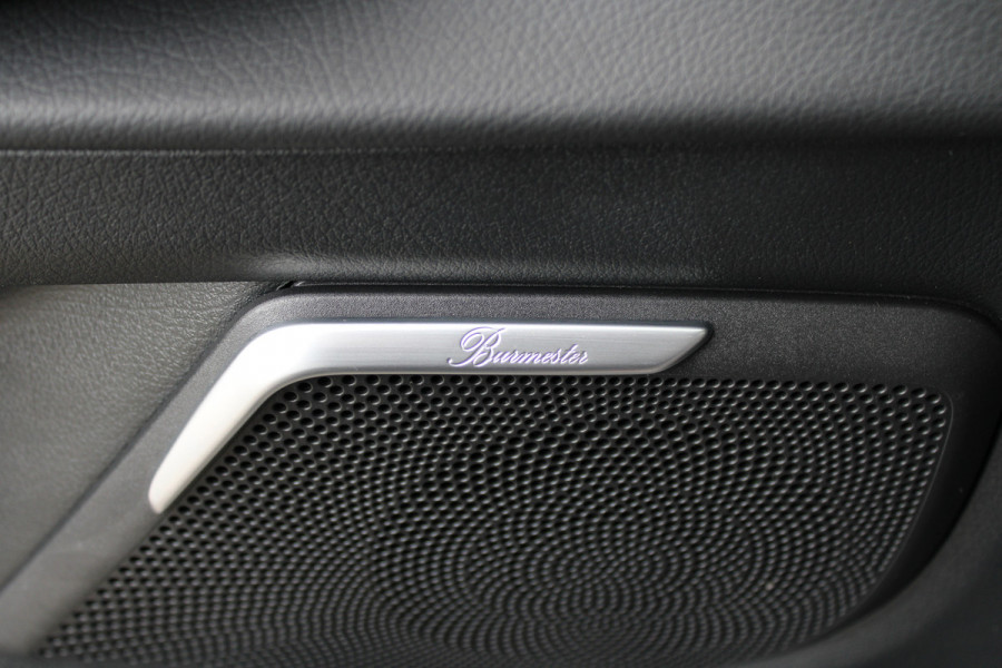 Mercedes-Benz V-Klasse 300d / AMG / DC / 4-Matic / Luchtvering / Pano / Burmester / Vol Opties / NIEUWSTAAT.