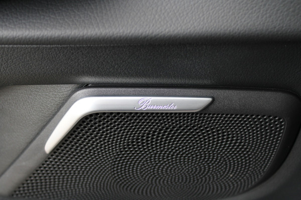 Mercedes-Benz V-Klasse 300d / AMG / DC / 4-Matic / Luchtvering / Pano / Burmester / Vol Opties / NIEUWSTAAT.