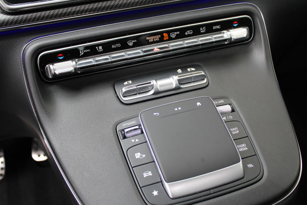 Mercedes-Benz V-Klasse 300d / AMG / DC / 4-Matic / Luchtvering / Pano / Burmester / Vol Opties / NIEUWSTAAT.
