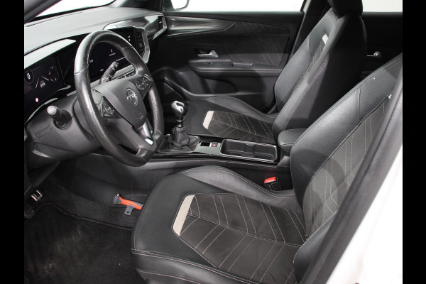Opel Mokka 1.2 100pk Turbo Ultimate Navigatie Digitale Cockpit Camera Climate Control Parkeer sensoren Trekhaak