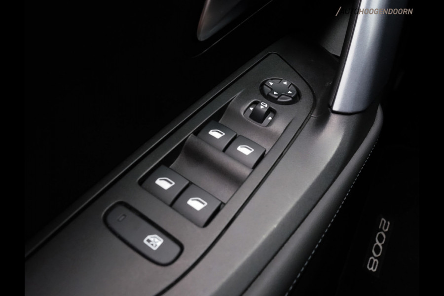Peugeot 2008 1.2 PureTech Blue Lease Allure 130pk (APPLE CARPLAY,LED,KEYLESS,CAMERA,CLIMATE,CRUISE,DIGITAAL DISPLAY,LM-VELGEN)