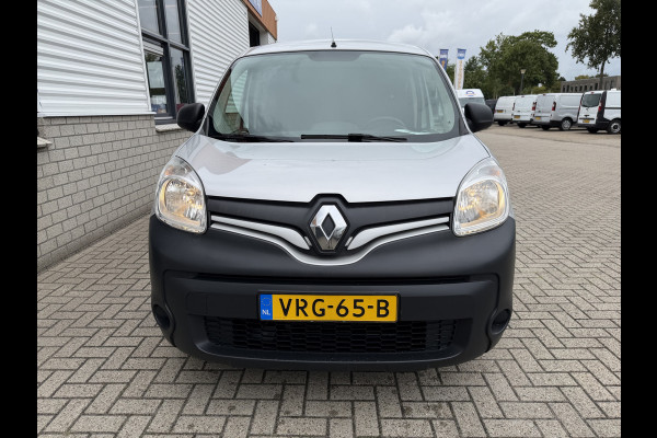 Renault Kangoo 1.5 dCi 90pk automaat Energy Comfort Maxi L2H1 / vaste prijs rijklaar € 11.950 ex btw / lease vanaf € 256 / airco / zilver metallic / pdc achter ! / euro 6