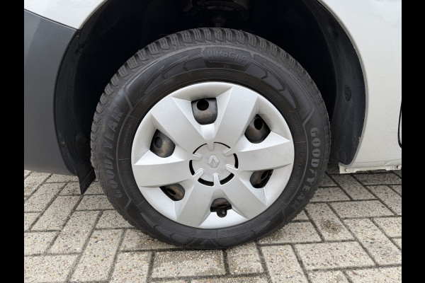 Renault Kangoo 1.5 dCi 90pk automaat Energy Comfort Maxi L2H1 / vaste prijs rijklaar € 11.950 ex btw / lease vanaf € 256 / airco / zilver metallic / pdc achter ! / euro 6