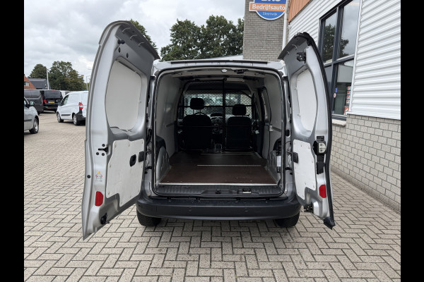 Renault Kangoo 1.5 dCi 90pk automaat Energy Comfort Maxi L2H1 / vaste prijs rijklaar € 11.950 ex btw / lease vanaf € 256 / airco / zilver metallic / pdc achter ! / euro 6