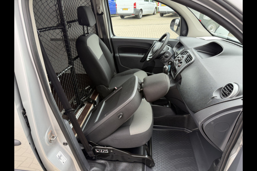 Renault Kangoo 1.5 dCi 90pk automaat Energy Comfort Maxi L2H1 / vaste prijs rijklaar € 11.950 ex btw / lease vanaf € 256 / airco / zilver metallic / pdc achter ! / euro 6