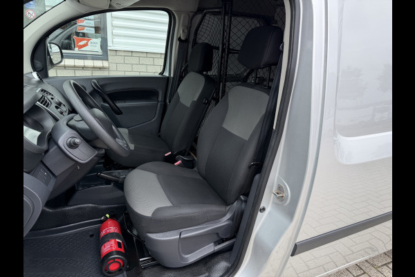 Renault Kangoo 1.5 dCi 90pk automaat Energy Comfort Maxi L2H1 / vaste prijs rijklaar € 11.950 ex btw / lease vanaf € 256 / airco / zilver metallic / pdc achter ! / euro 6