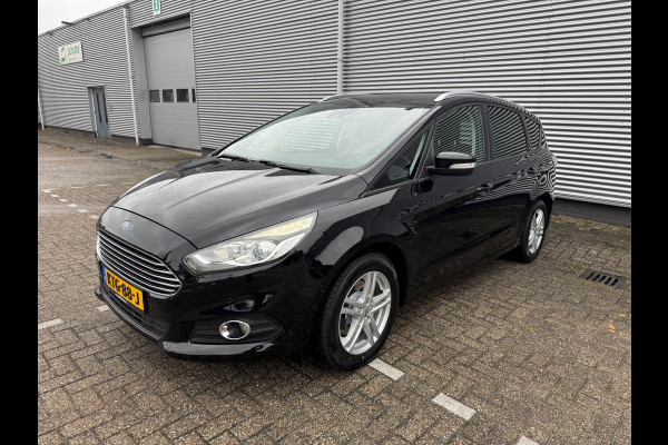 Ford S-Max 1.5 Titanium 7p. Airco,Stoelverwarming,Parksensoren,afn.trekhaak,