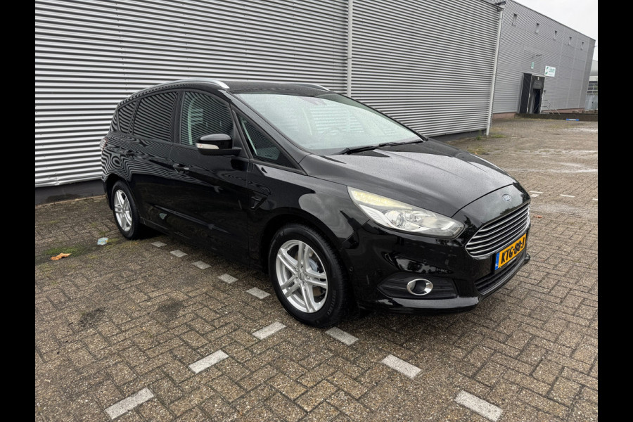 Ford S-Max 1.5 Titanium 7p. Airco,Stoelverwarming,Parksensoren,afn.trekhaak,