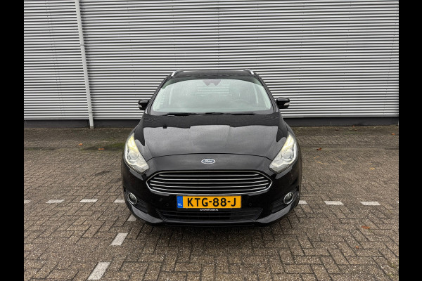 Ford S-Max 1.5 Titanium 7p. Airco,Stoelverwarming,Parksensoren,afn.trekhaak,