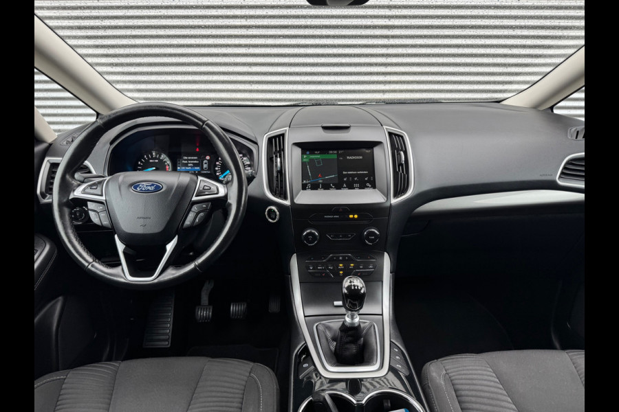 Ford S-Max 1.5 Titanium 7p. Airco,Stoelverwarming,Parksensoren,afn.trekhaak,