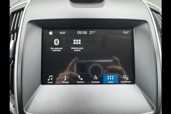 Ford S-Max 1.5 Titanium 7p. Airco,Stoelverwarming,Parksensoren,afn.trekhaak,