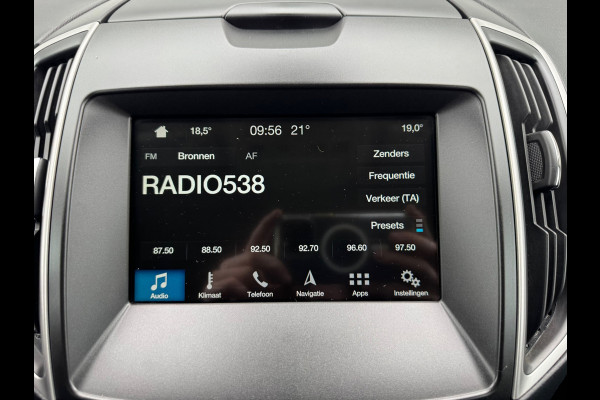 Ford S-Max 1.5 Titanium 7p. Airco,Stoelverwarming,Parksensoren,afn.trekhaak,