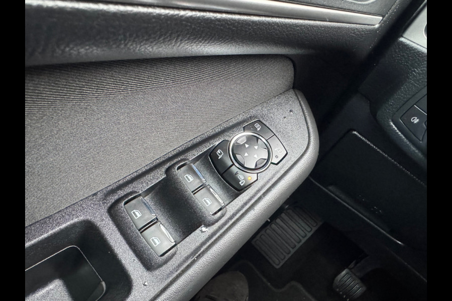 Ford S-Max 1.5 Titanium 7p. Airco,Stoelverwarming,Parksensoren,afn.trekhaak,