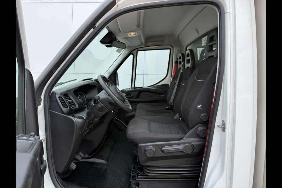 Iveco Daily 35C16 3.0 160PK Bakwagen Laadklep Zijdeur Camera Climate Control Bluetooth Meubelbak Koffer