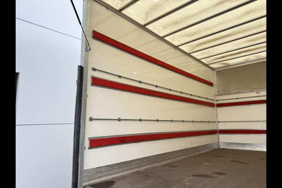 Iveco Daily 35C16 3.0 160PK Bakwagen Laadklep Zijdeur Camera Climate Control Bluetooth Meubelbak Koffer
