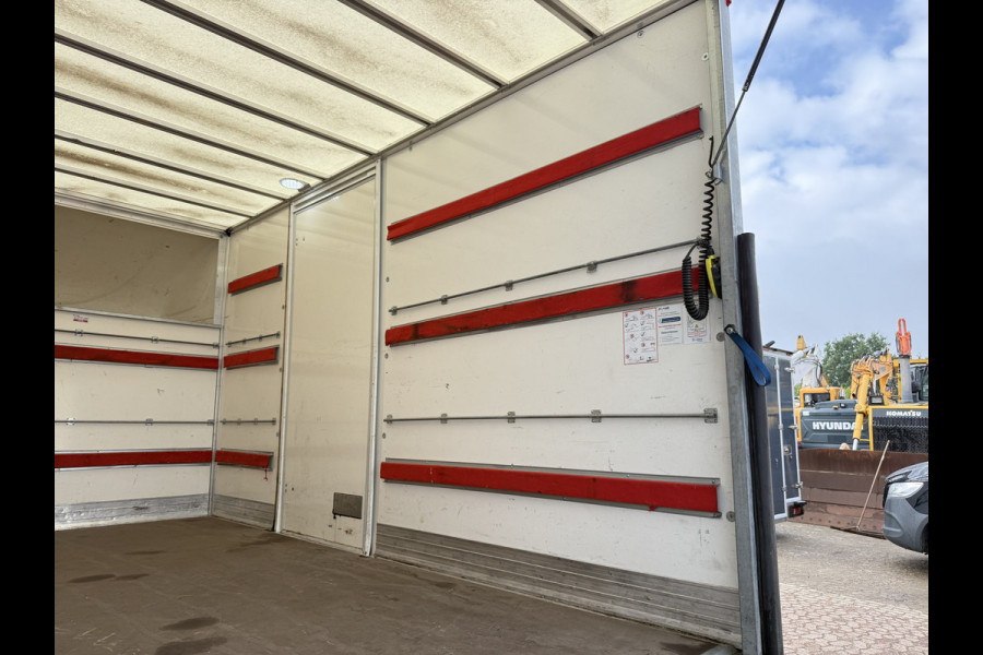 Iveco Daily 35C16 3.0 160PK Bakwagen Laadklep Zijdeur Camera Climate Control Bluetooth Meubelbak Koffer
