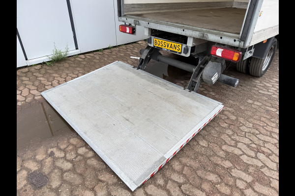 Iveco Daily 35C16 3.0 160PK Bakwagen Laadklep Zijdeur Camera Climate Control Bluetooth Meubelbak Koffer