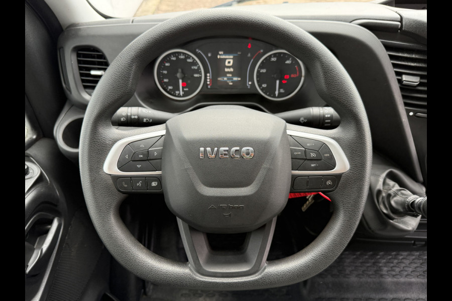 Iveco Daily 35C16 3.0 160PK Bakwagen Laadklep Zijdeur Camera Climate Control Bluetooth Meubelbak Koffer