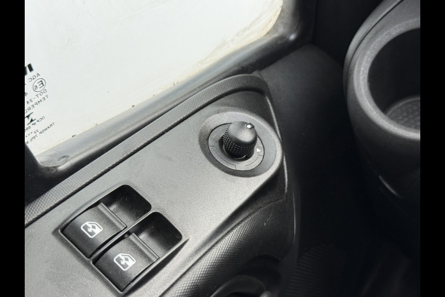 Iveco Daily 35C16 3.0 160PK Bakwagen Laadklep Zijdeur Camera Climate Control Bluetooth Meubelbak Koffer