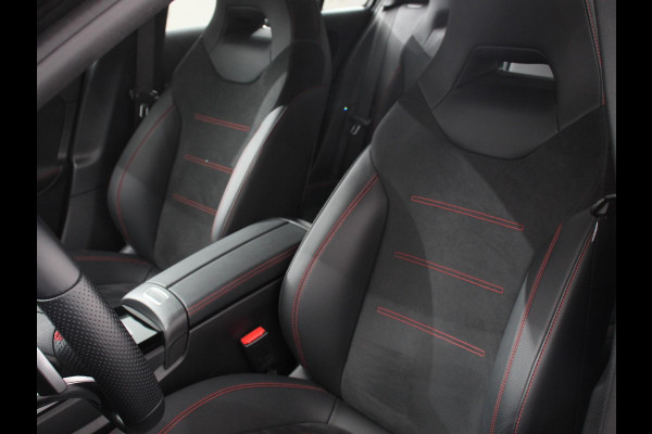 Mercedes-Benz A-Klasse 200 Automaat AMG Line Navigatie Climate Control Camera Virtual Cockpit Led Stoelverwarming Cruise control Parkeersensoren