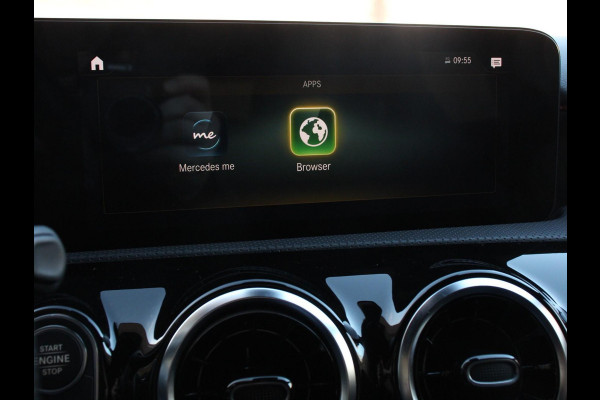 Mercedes-Benz A-Klasse 200 Automaat AMG Line Navigatie Climate Control Camera Virtual Cockpit Led Stoelverwarming Cruise control Parkeersensoren
