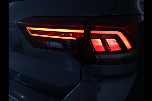 Volkswagen T-Roc 1.5 TSI Life 150PK DSG | Achteruitrijcamera | Stoelverwarming | Clima |