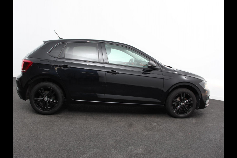 Volkswagen Polo 1.0 TSI Automaat Comfort Sport-Line Navigatie Apple Carplay Android Auto Adaptive Cruise Control Stoelverwarming Climate Control Getinte ramen Lichtmetalen Velgen