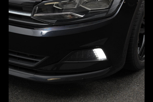 Volkswagen Polo 1.0 TSI Automaat Comfort Sport-Line Navigatie Apple Carplay Android Auto Adaptive Cruise Control Stoelverwarming Climate Control Getinte ramen Lichtmetalen Velgen