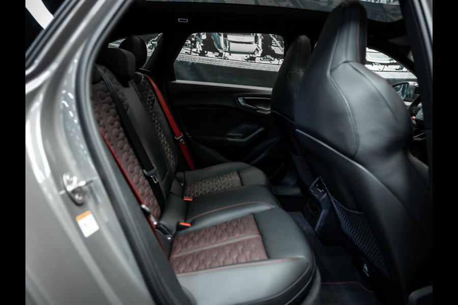 Audi RS5 Avant RS 5 e-hybrid quattro